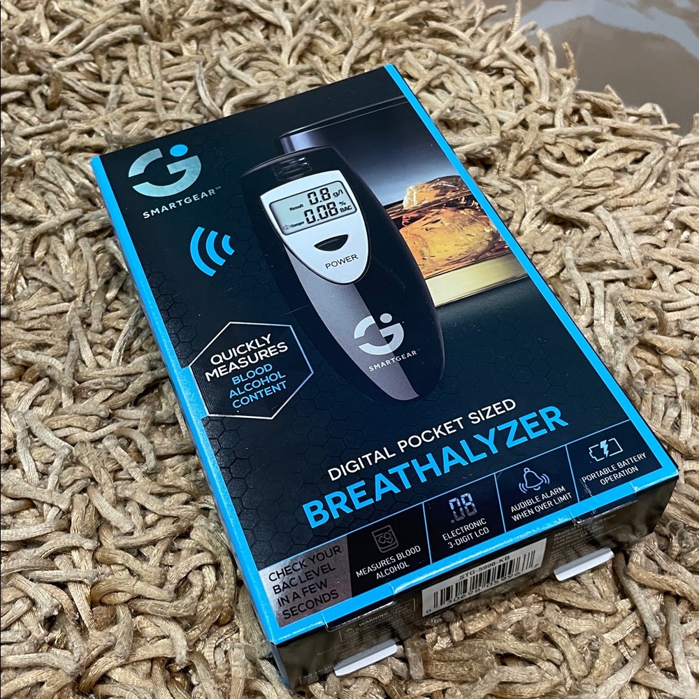 Smartgear Digital Pocket-Sized Breathalyzer - Black